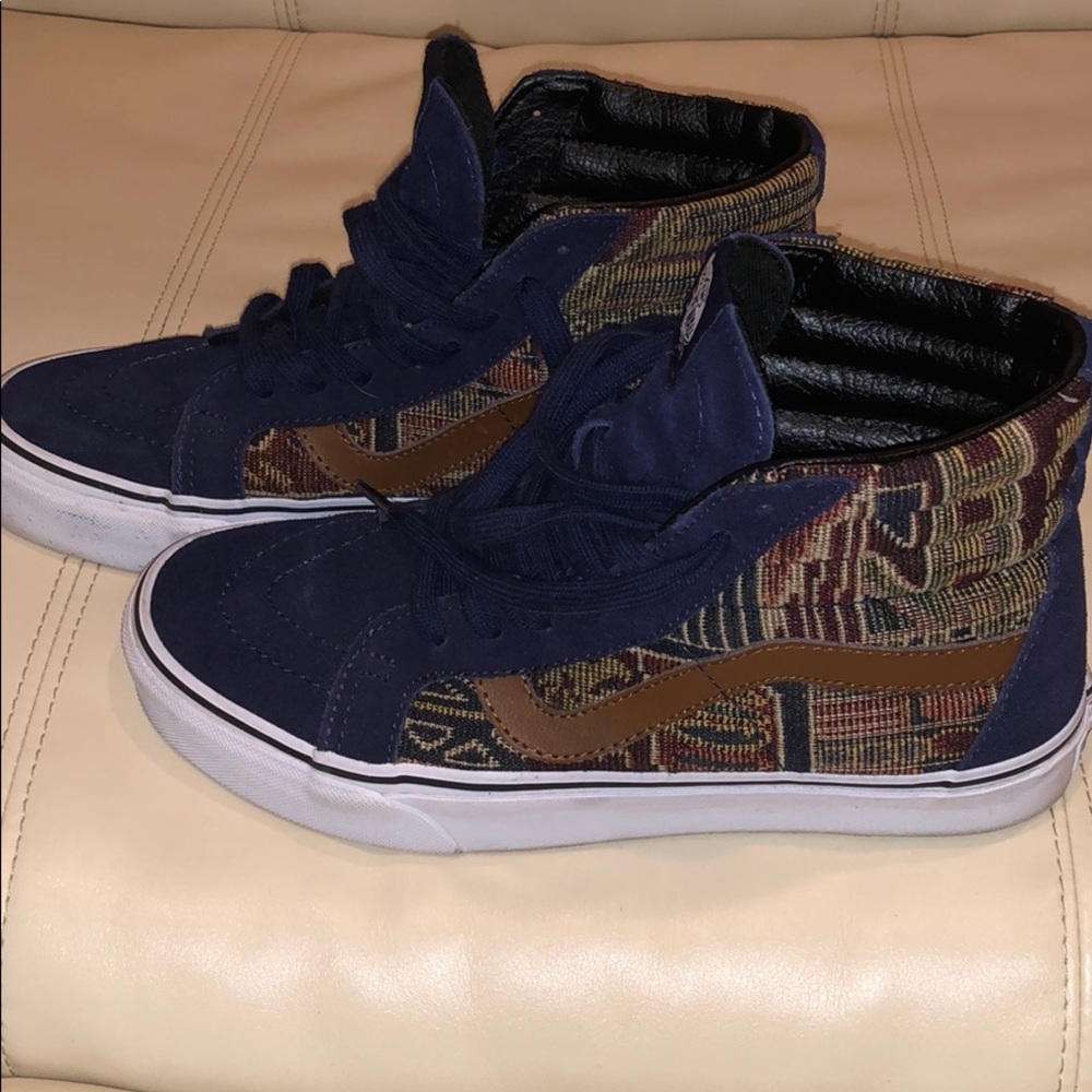 Vans - Picture 2 of 4